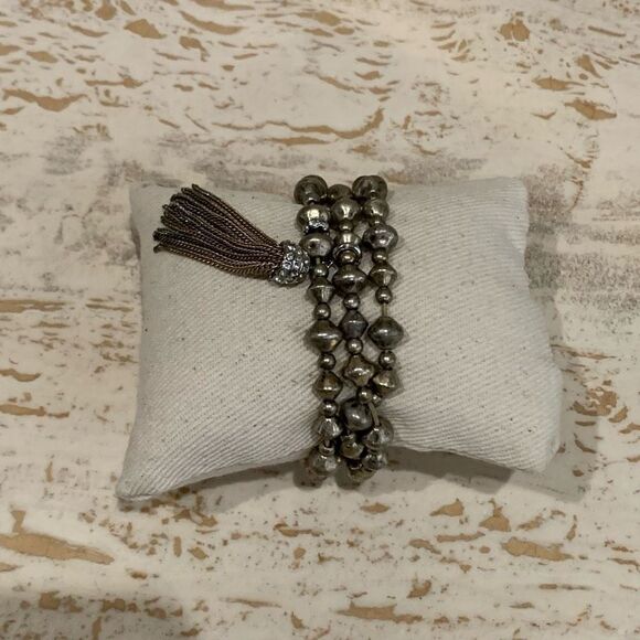 Milani tassel  - Picture 3 of 9